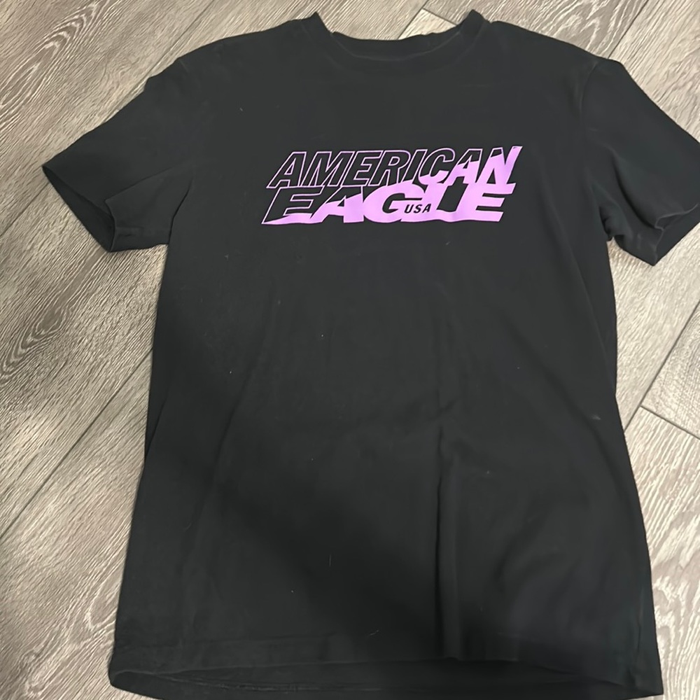 Men’s size small Glow in the dark American eagle tee shirt